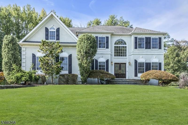 This is a Coming Soon listing and cannot be shown until 09 24 2025.