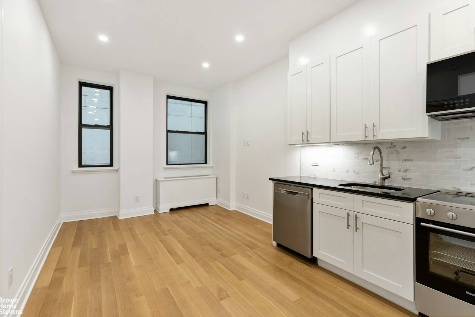SPONSOR 1 BEDROOM NO BOARD APPROVAL !