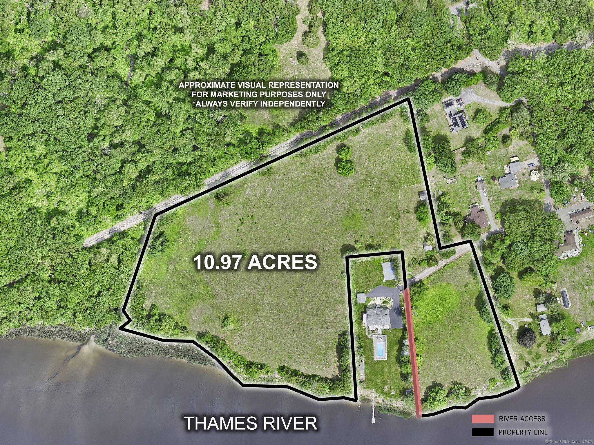 Over 1000 feet of frontage on the Thames River !