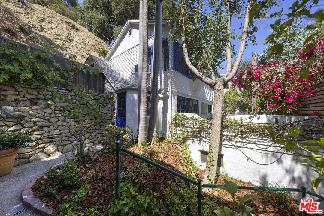 10411   Quito Ln 1BR Bel Air La