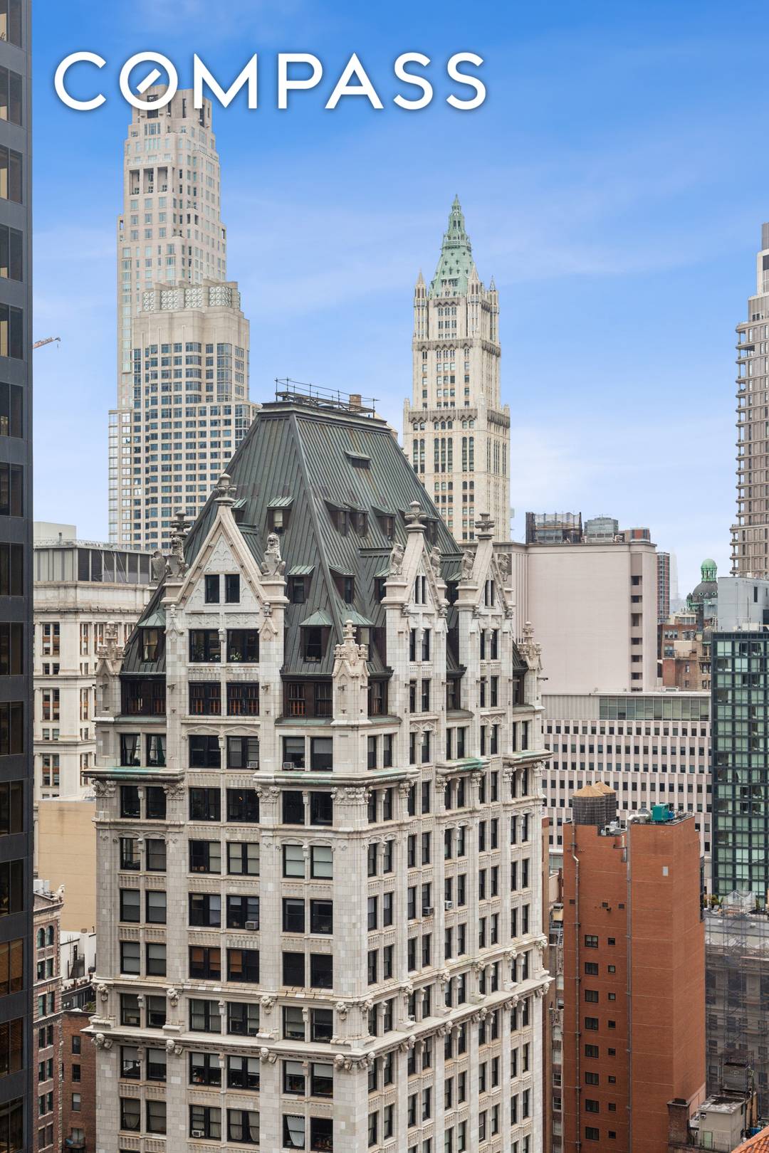 29th floor spacious Studio with bright Western exposures through oversized windows !