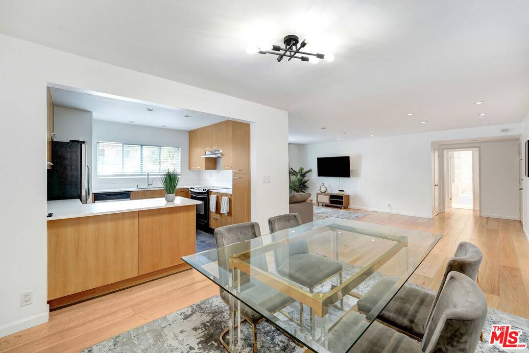 645   Westmount Dr 1BR Sunset Strip La