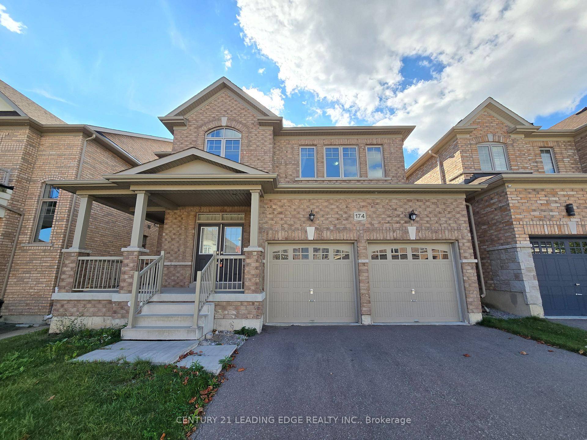 Stunningly Bright 5 years new 4 Bedroom 4 bathrooms home In The quiet Green Valley Estates Neighborhood in Bradford.