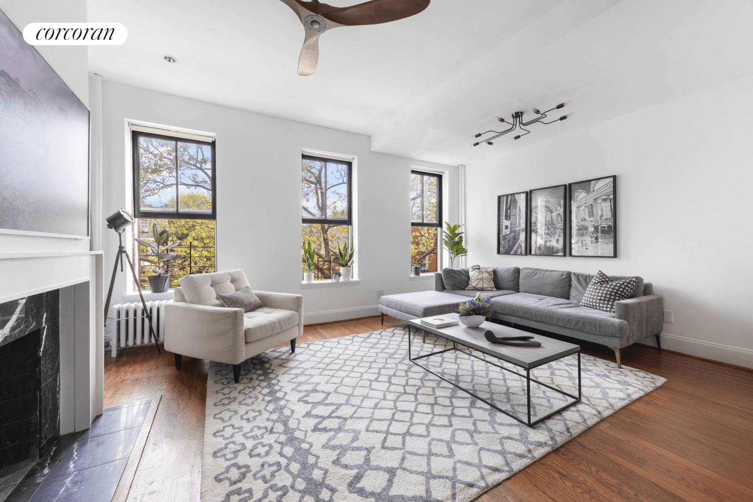 Renovated Cobble Hill 2 Bed beauty with roof deck and amazing views of the city !