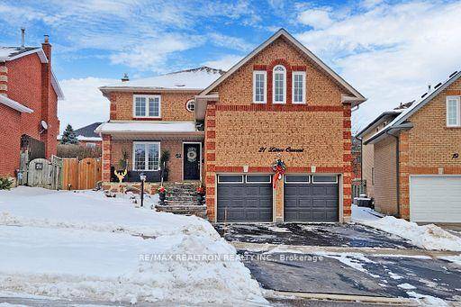 Matured Neighbourhood and yet Wrapped by Nature, Parks, Beaches, Golf Club This home has all you have dreamed of !