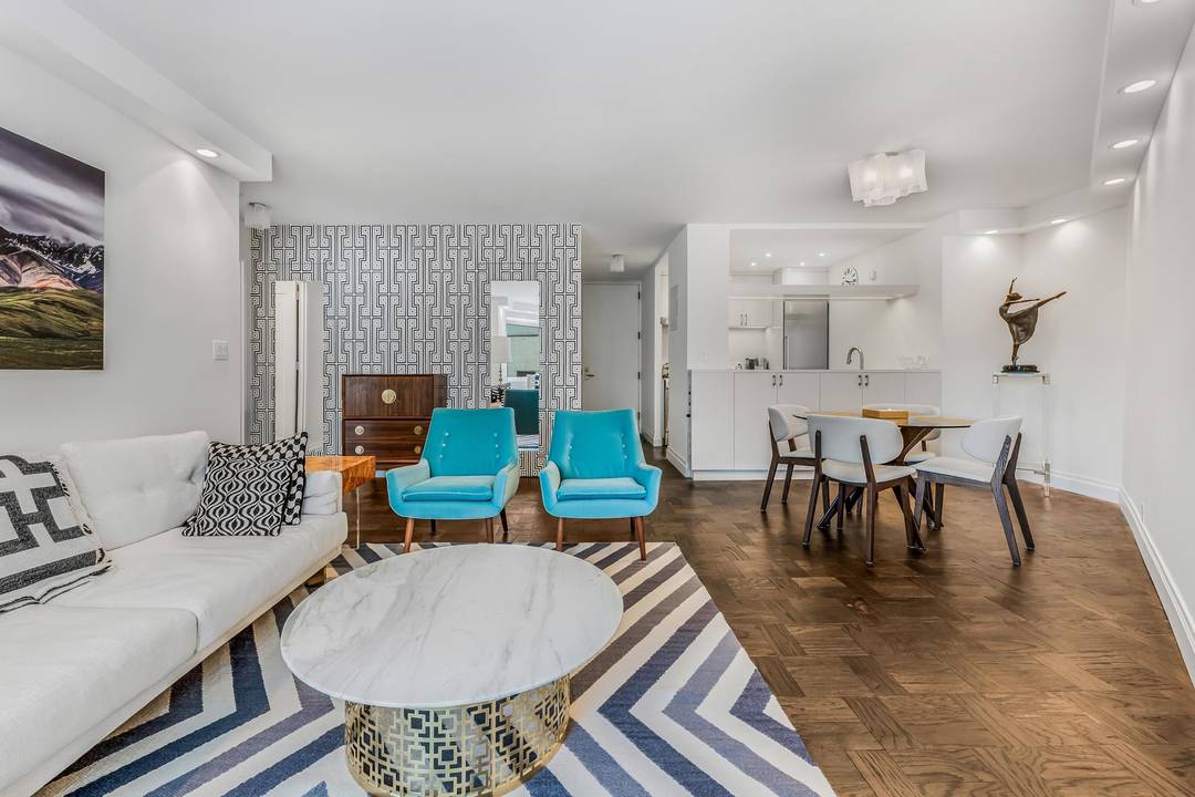 Fully and gorgeous renovated, large one bedroom one bathroom, appr 769 Sqf.