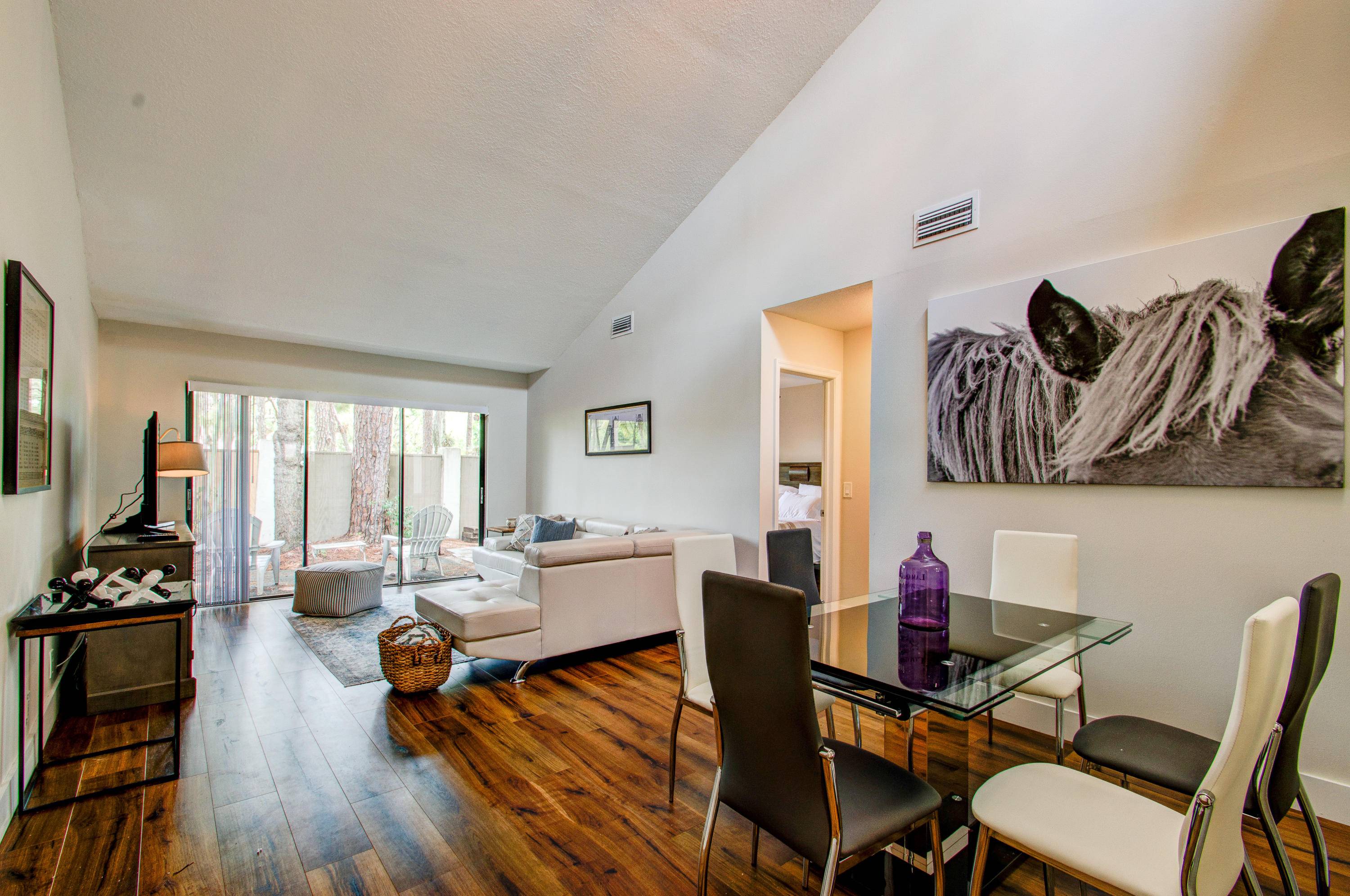 This bright single story townhouse is available for lease.