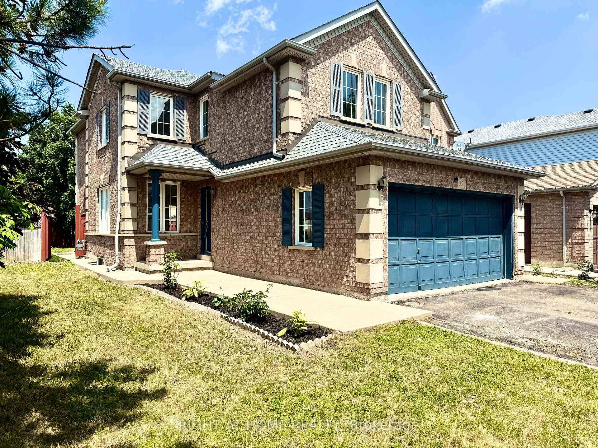 Welcome to 32 Hocken Court a fully upgraded, move in ready home located on a quiet, family friendly cul de sac in one of Bramptons most sought after neighbourhoods.
