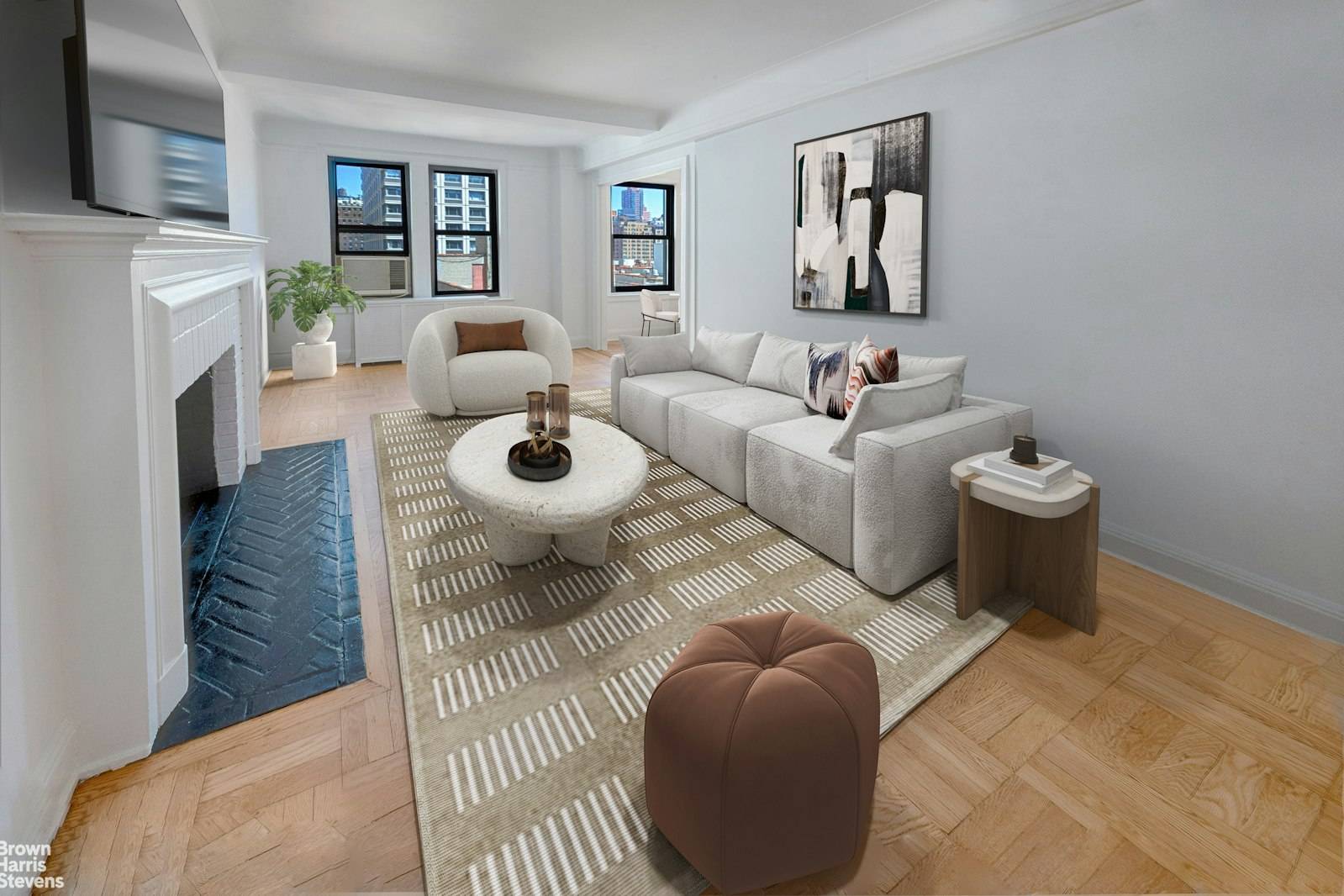 Price to Sell ! One Bedroom, One Bath Separate Dining Area.