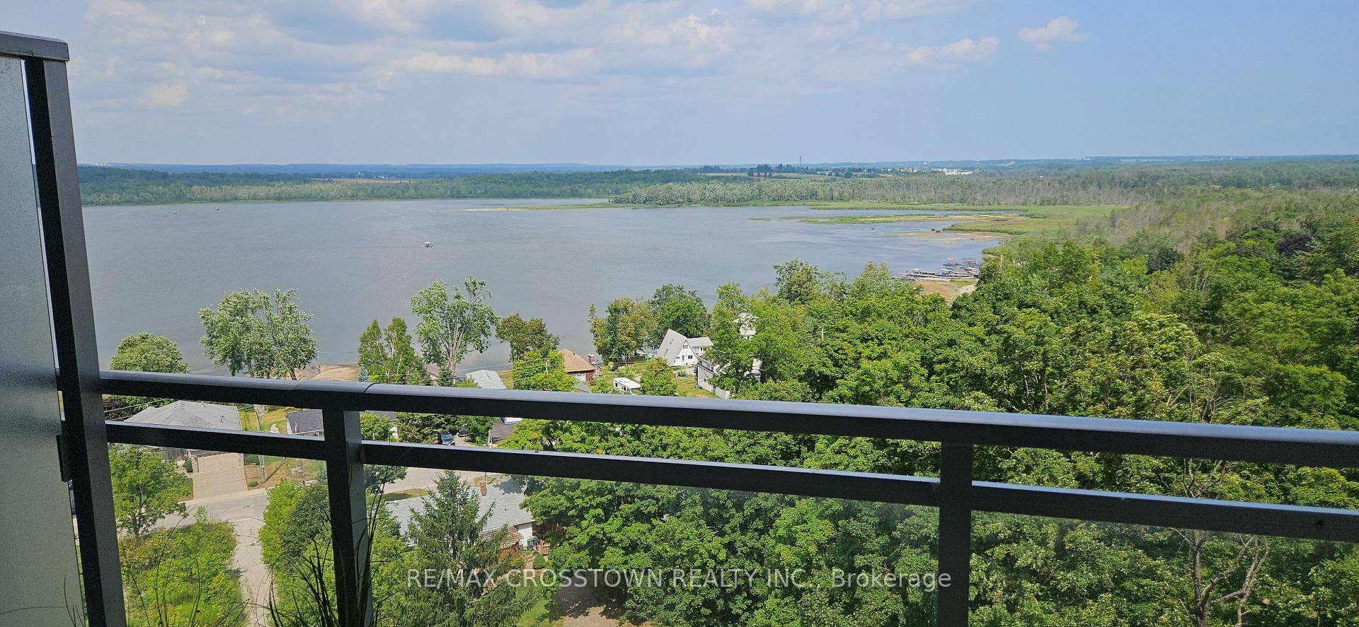 Welcome to LakeVu Condos Suite 908 !