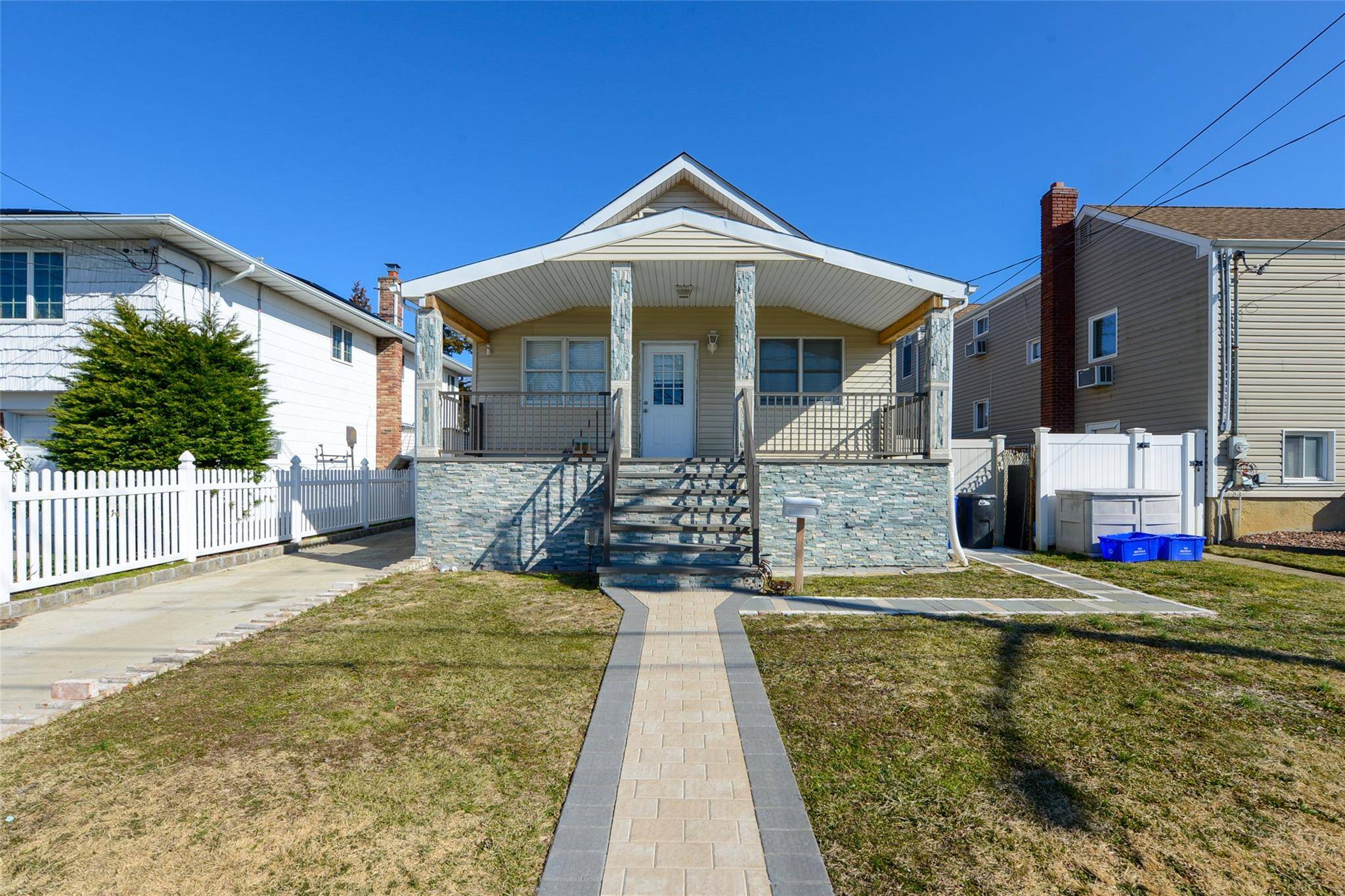 Come and see this Beautiful, Spacious, Sun filled home !