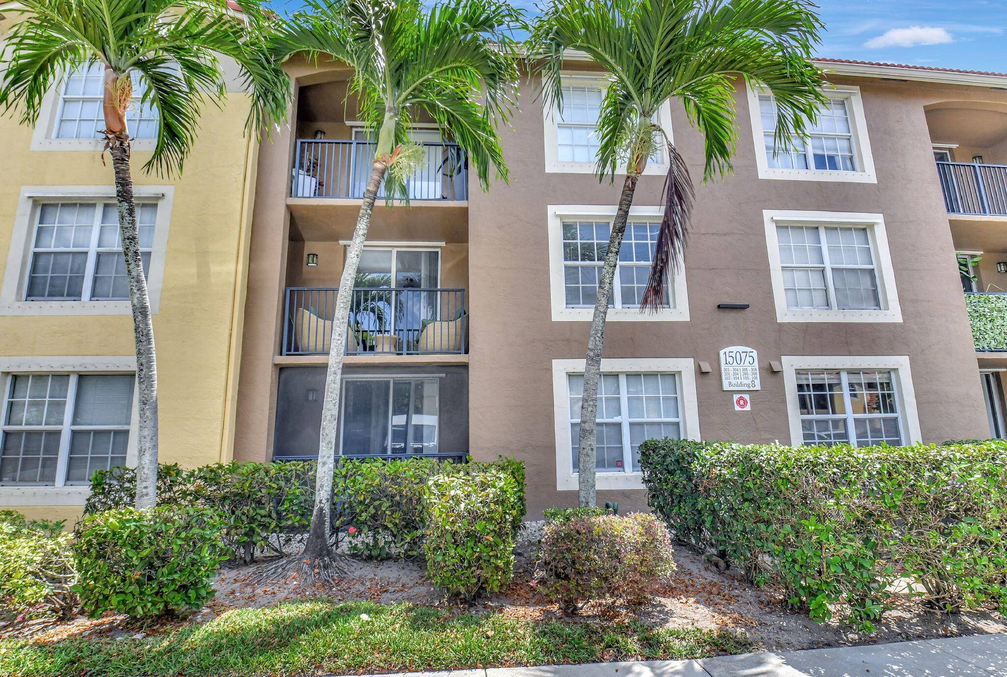 FULLY FUNDED RESERVES LOW HOA.