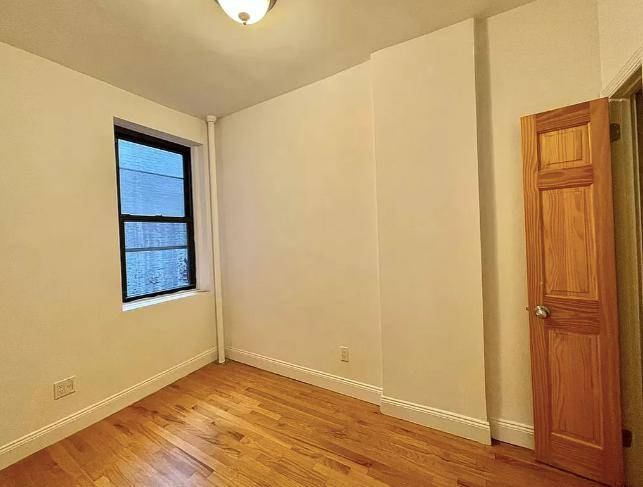 Two bedroom in prime upper east side location !