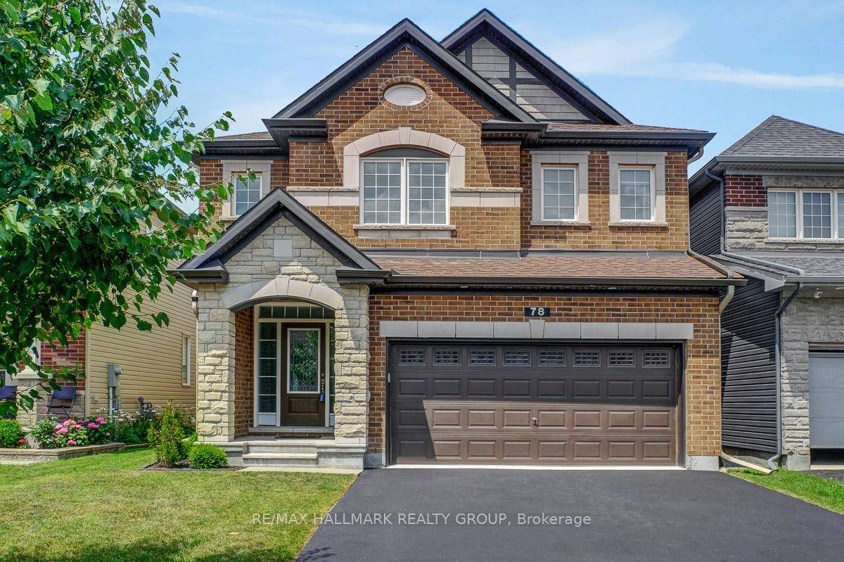 Welcome to 78 Russet, a single family home conveniently located within walking distance of excellent schools amp ; mere minutes from the popular Minto Rec Center and all other amenities.
