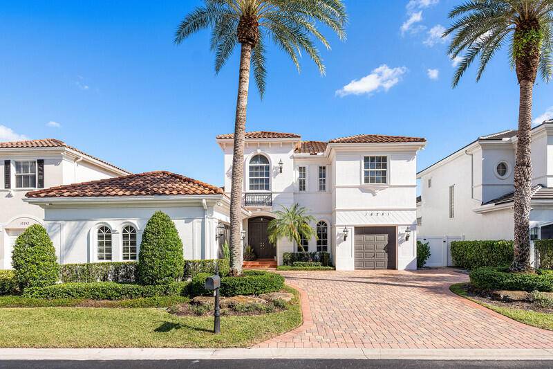 Elegant Home in the Prestigious Bristol Pointe Community !