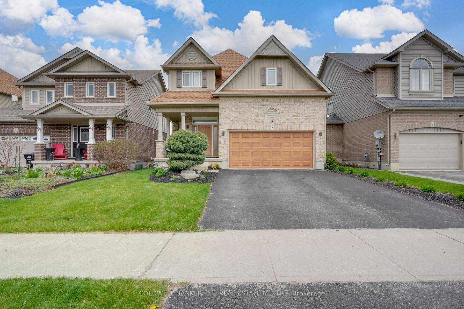 Elegant family home in family friendly Angus !