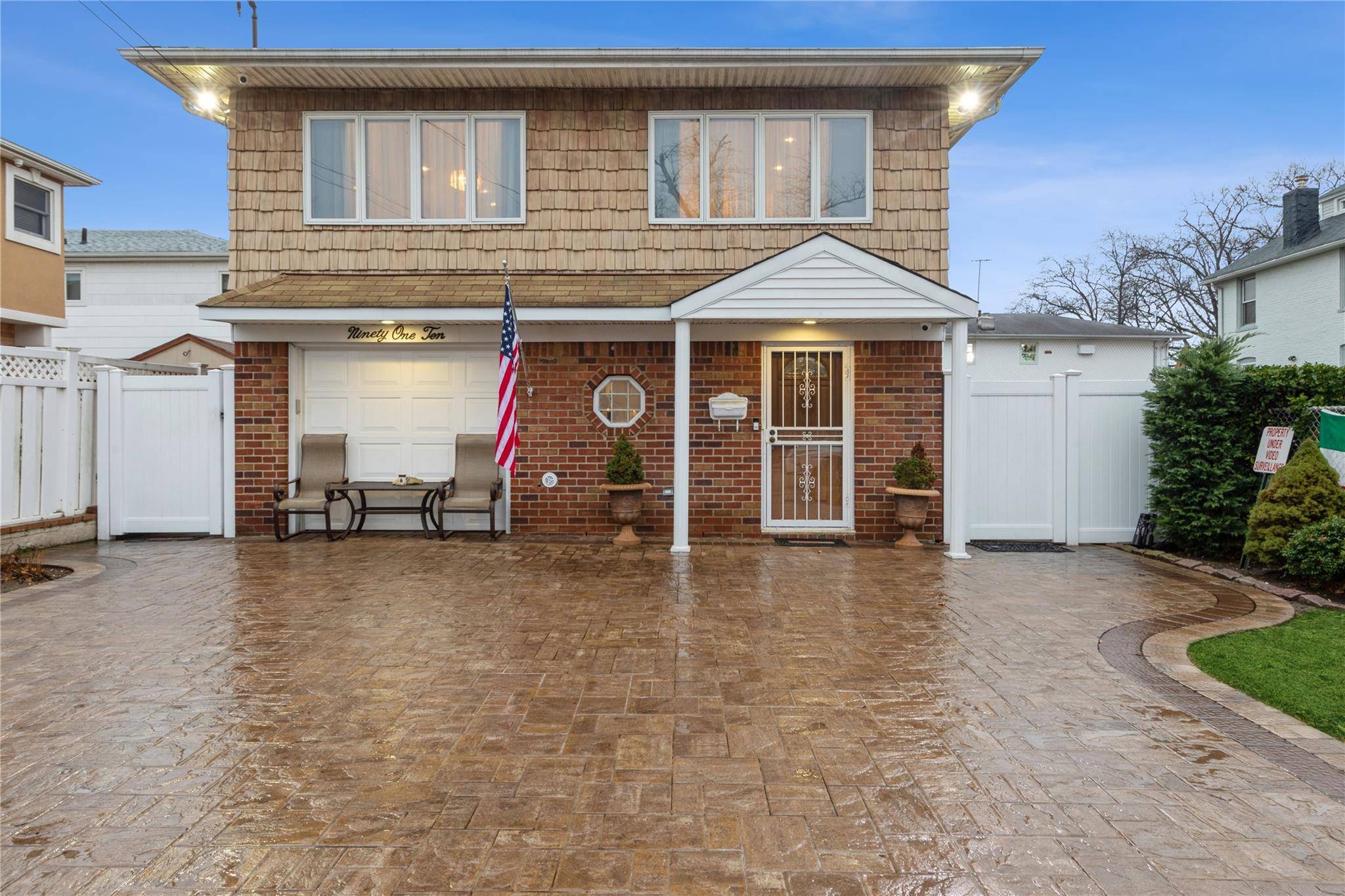 This sprawling HI Ranch offers generous living space with 5 bedrooms and 3 full bathrooms.