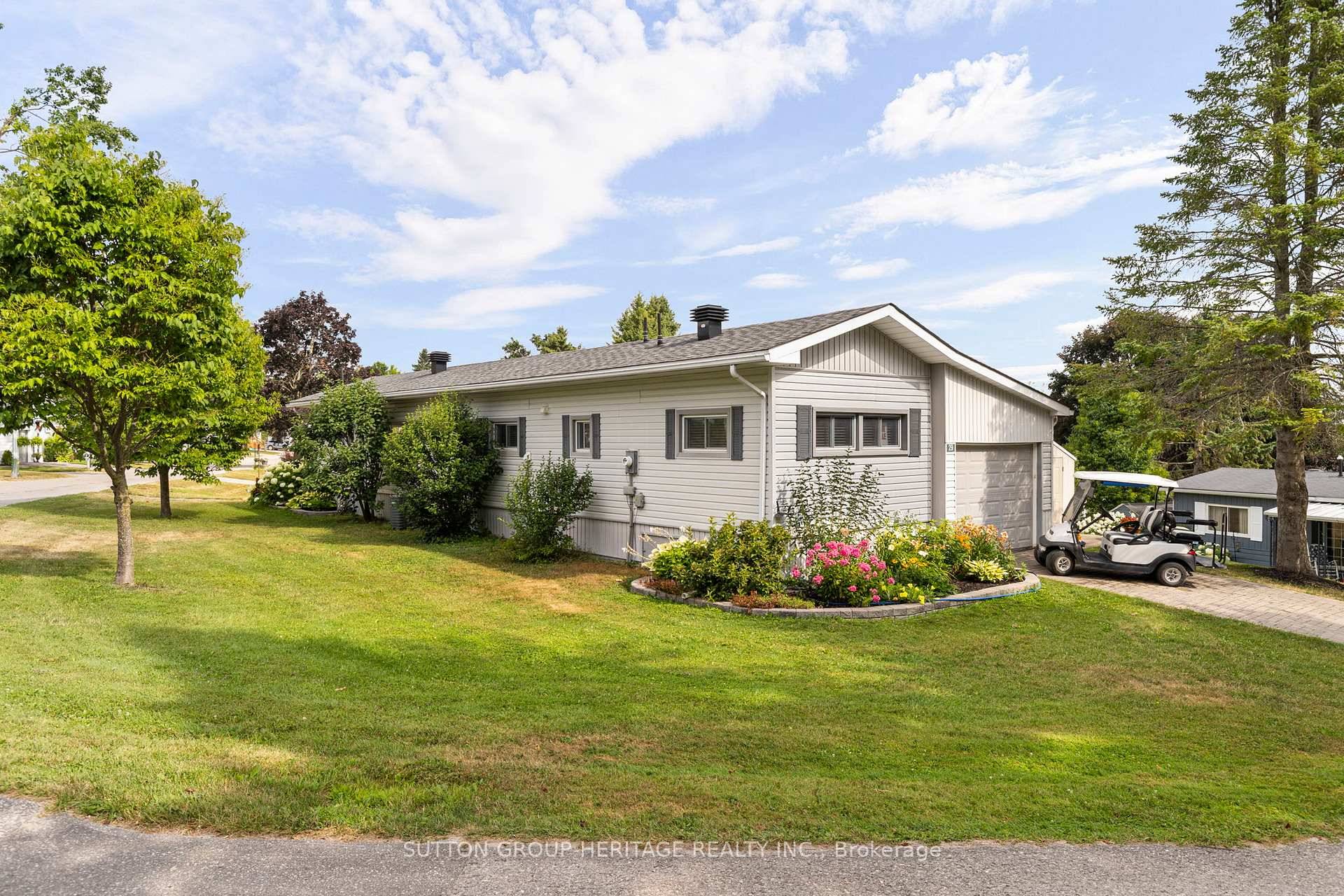 Tucked away in the exclusive 50 waterfront community of Big Cedar Estates, this charming 2 bedroom, 1.