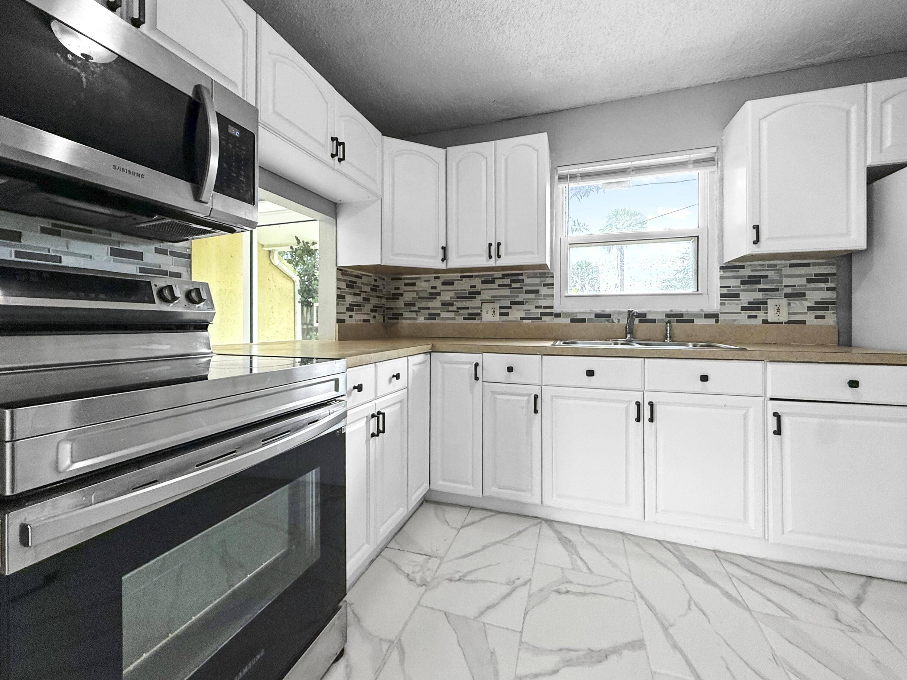 Sellers are willing to contribute 5, 000 toward the buyer's closing costs.