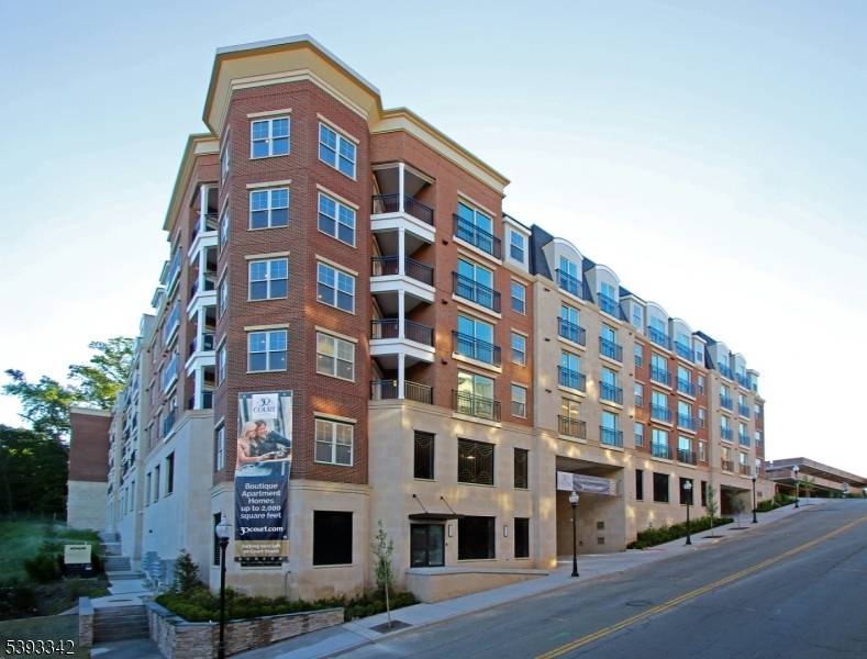Discover upscale apartment living in the heart of Morristown.