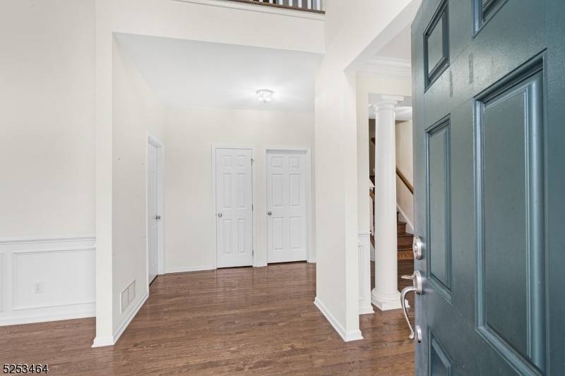 Like new, end unit townhome in highly desirable Morris Chase community.