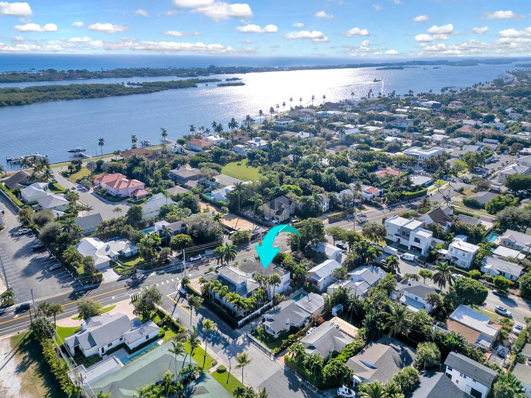 Discover a rare investment or lifestyle opportunity in the booming SoSo neighborhood !