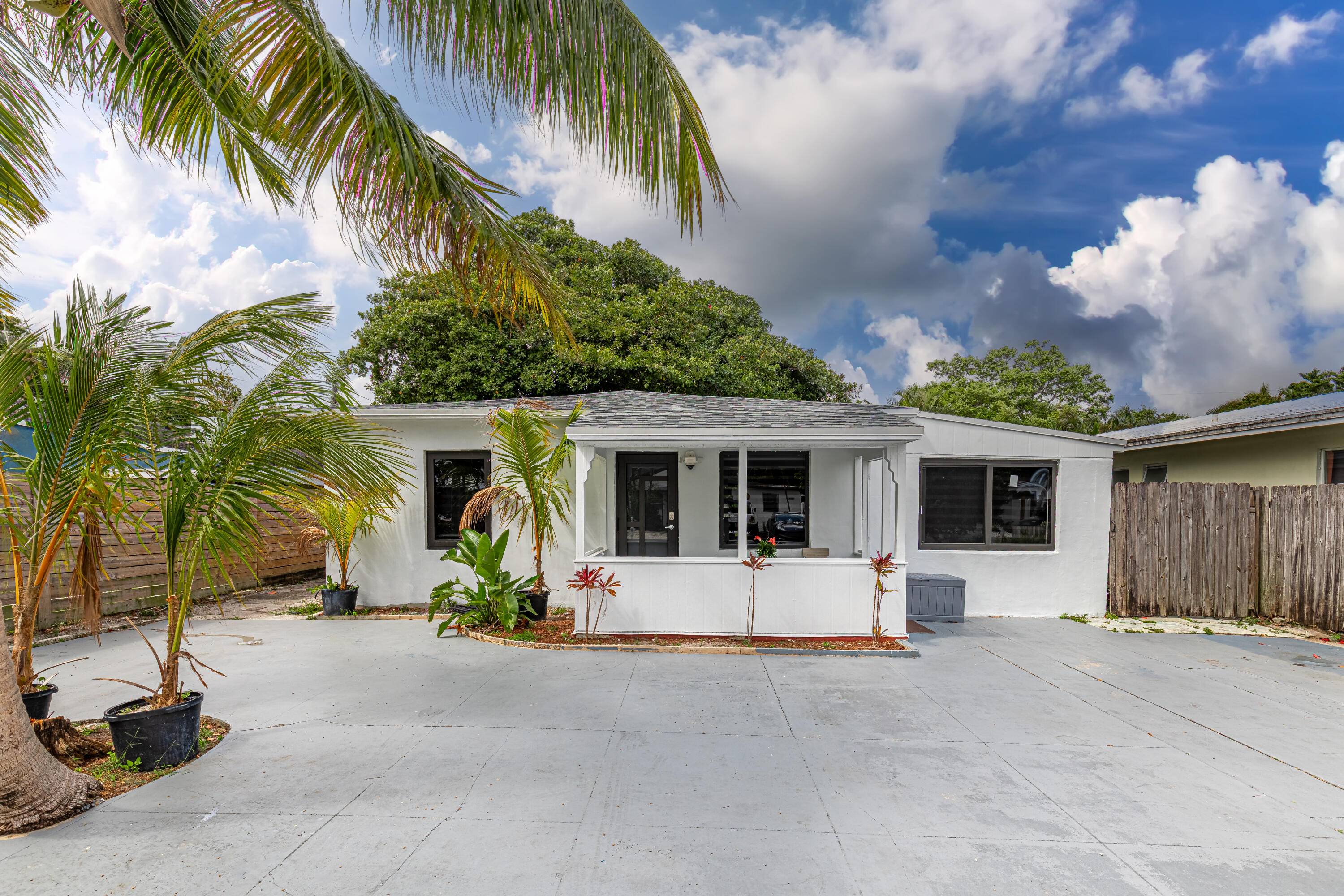 This beautifully updated 3 bedroom, 1.