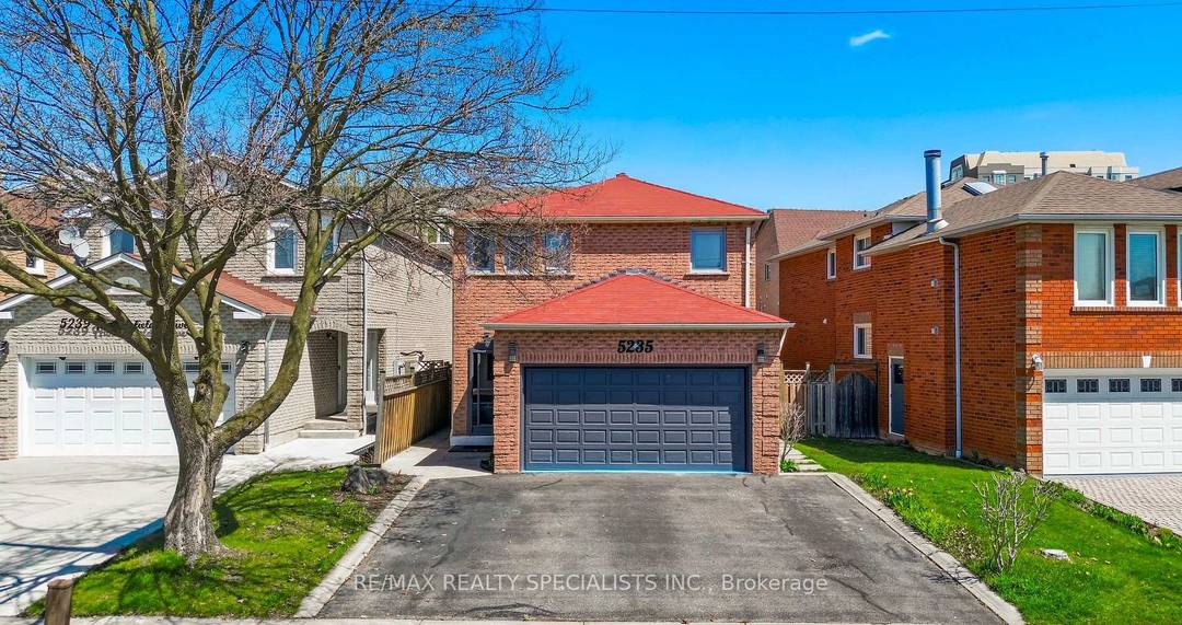 Stunning detached residence in a highly desirable Mississauga location, offering an exceptional blend of space, elegance, and modern upgrades.
