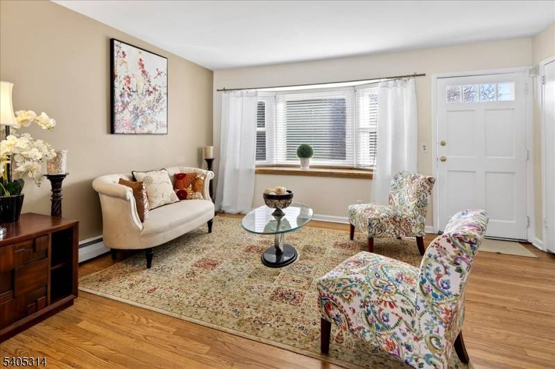 Well maintained 4 bedroom 2.