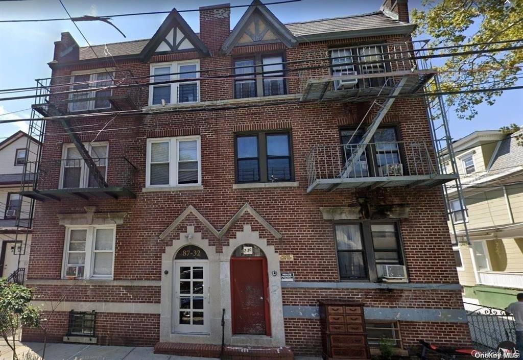 Excellent Investment Property in Richmond Hill, Queens !