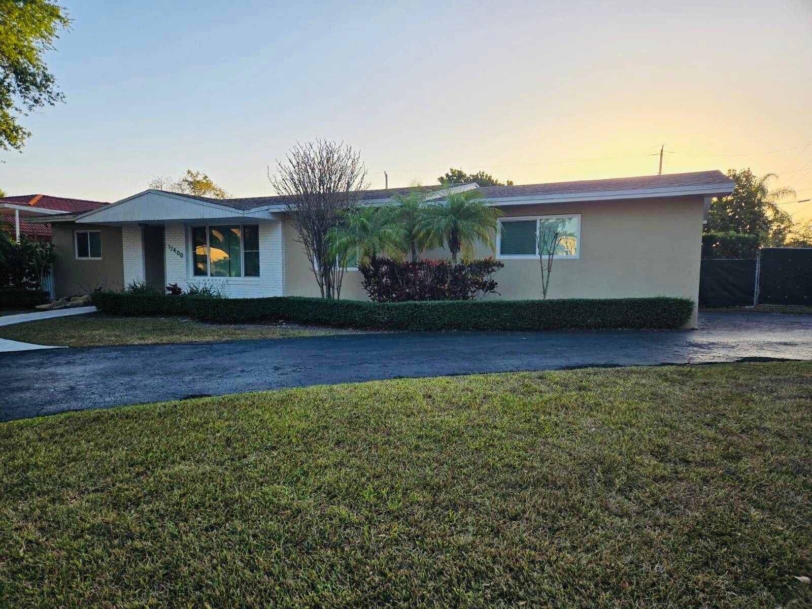 PRICE REDUCED FOR FAST SALE !