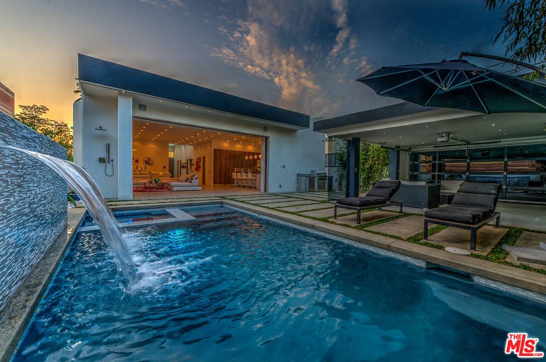 658 N Edinburgh Ave 3BR Beverly Grove La