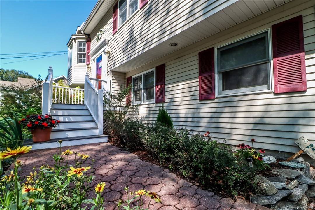 Perfection on Perry ! Welcome to Perry Drive, where location and condition come together in this lovingly maintained, original owner contemporary raised ranch style home.