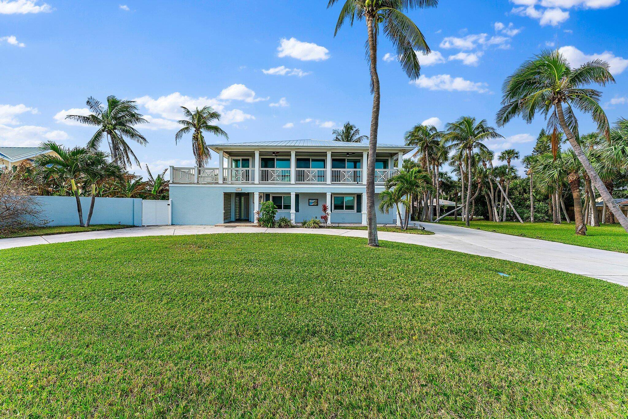 Are you looking for a FLORIDA BEACH BEAUTY with Atlantic Ocean Access Views ?