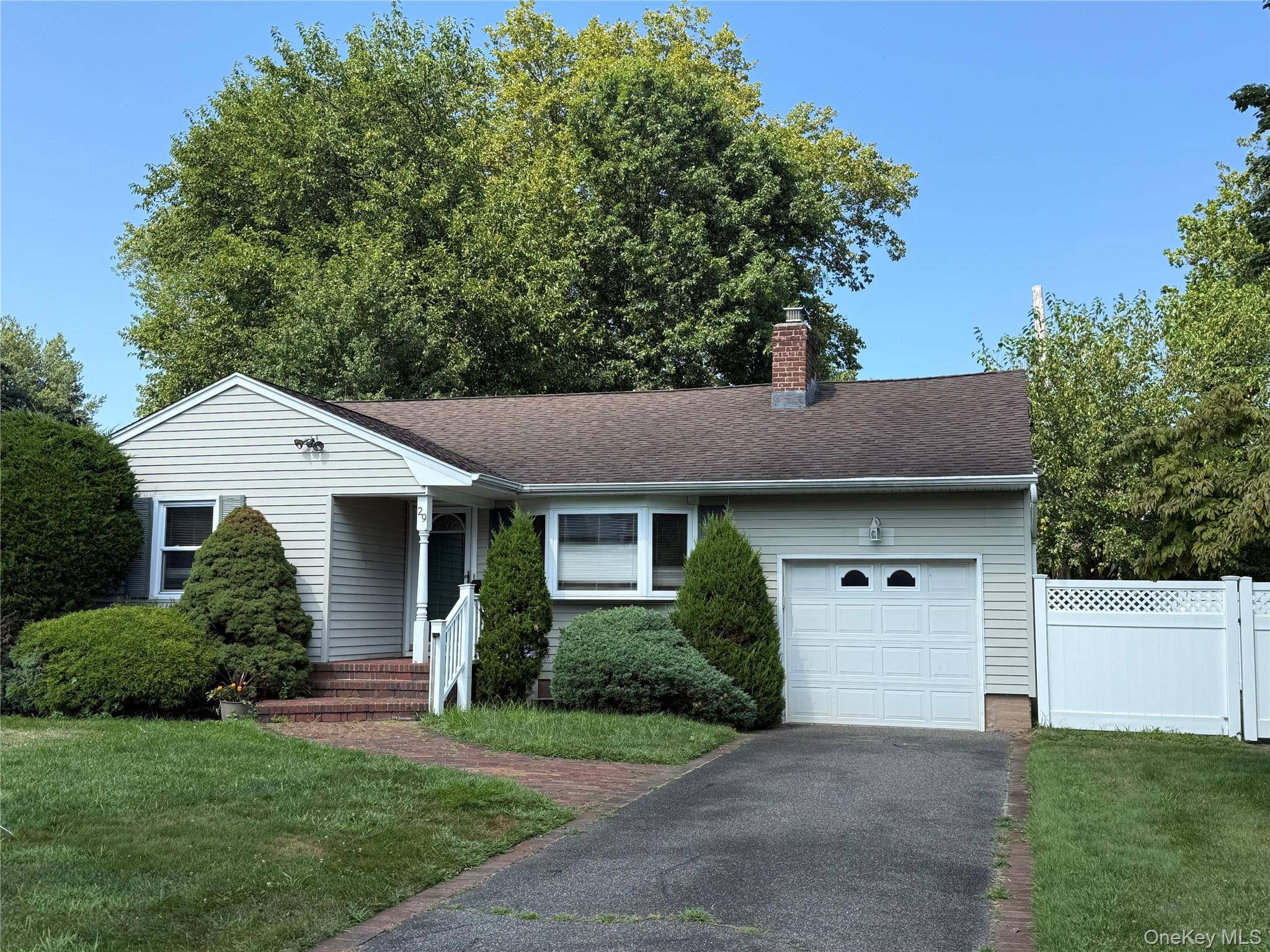 Rent this inviting 3 bedroom, 1 bathroom charming ranch, located on beautiful tree lined street in the heart of Syosset.
