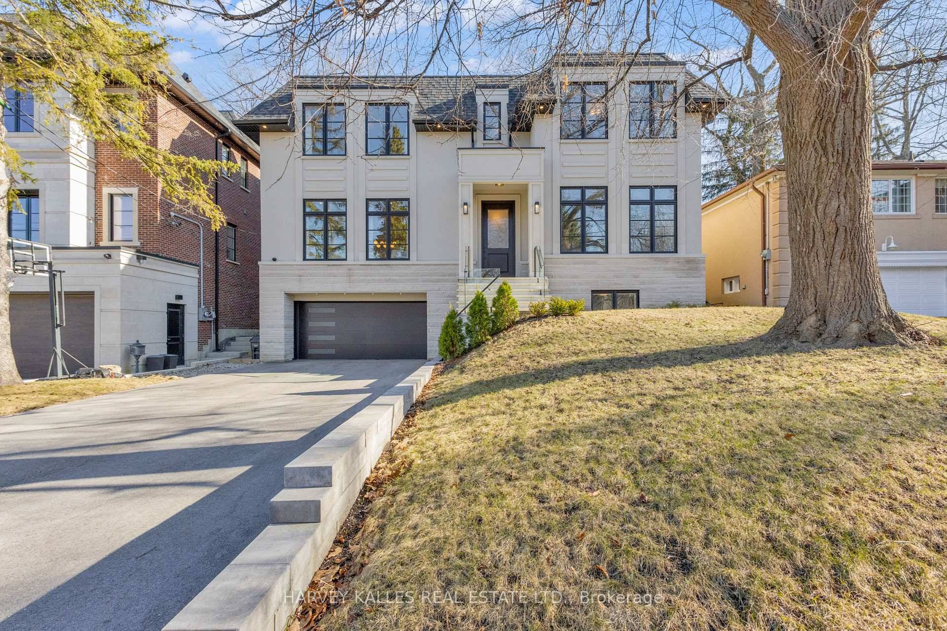 Unveil The Chic Sophistication Of 29 Leland Ave, A Sanctuary Of Modern Luxury And Design.
