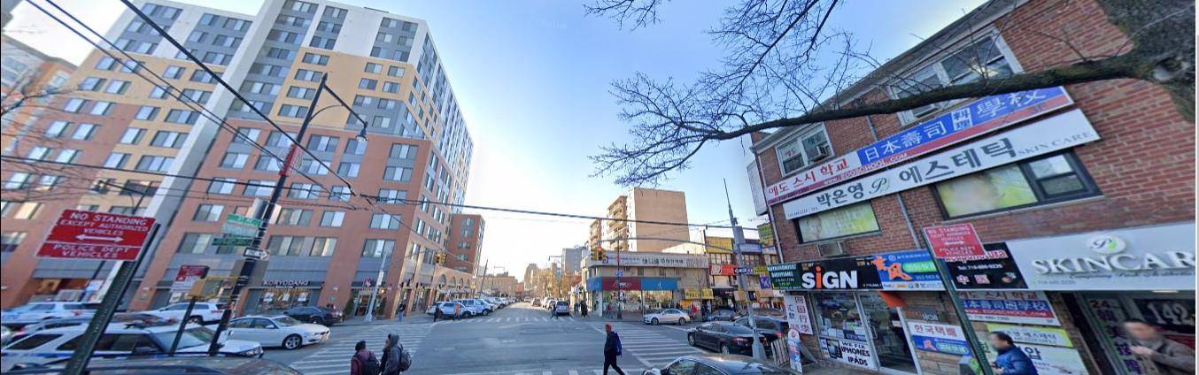 Built in 1982 with great Union street intersection amp ; sign visibility, foot and 9k car traffic daily.