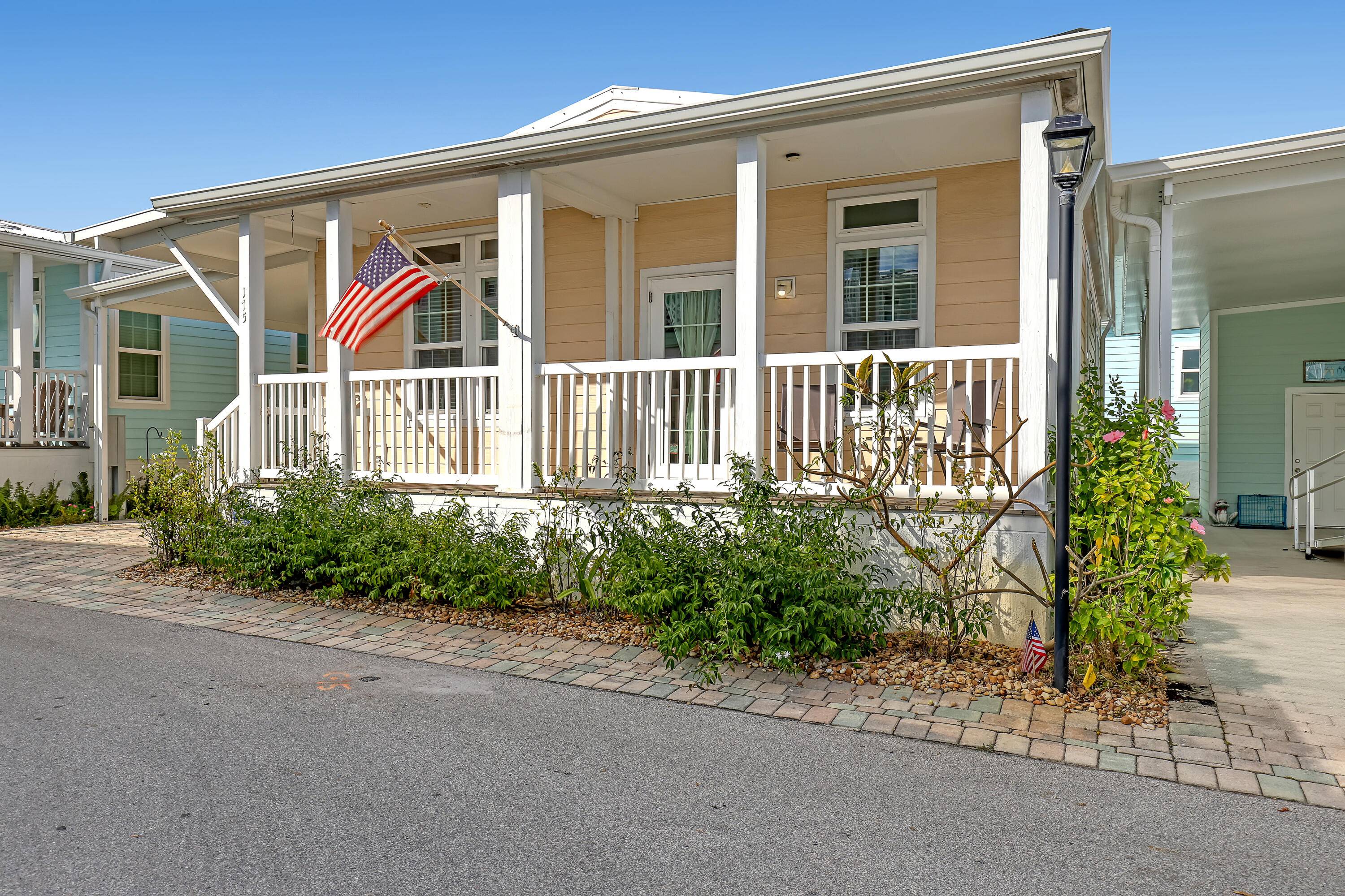 Live the vacation lifestyle at Ocean Breeze Resort in Jensen Beach, FL !