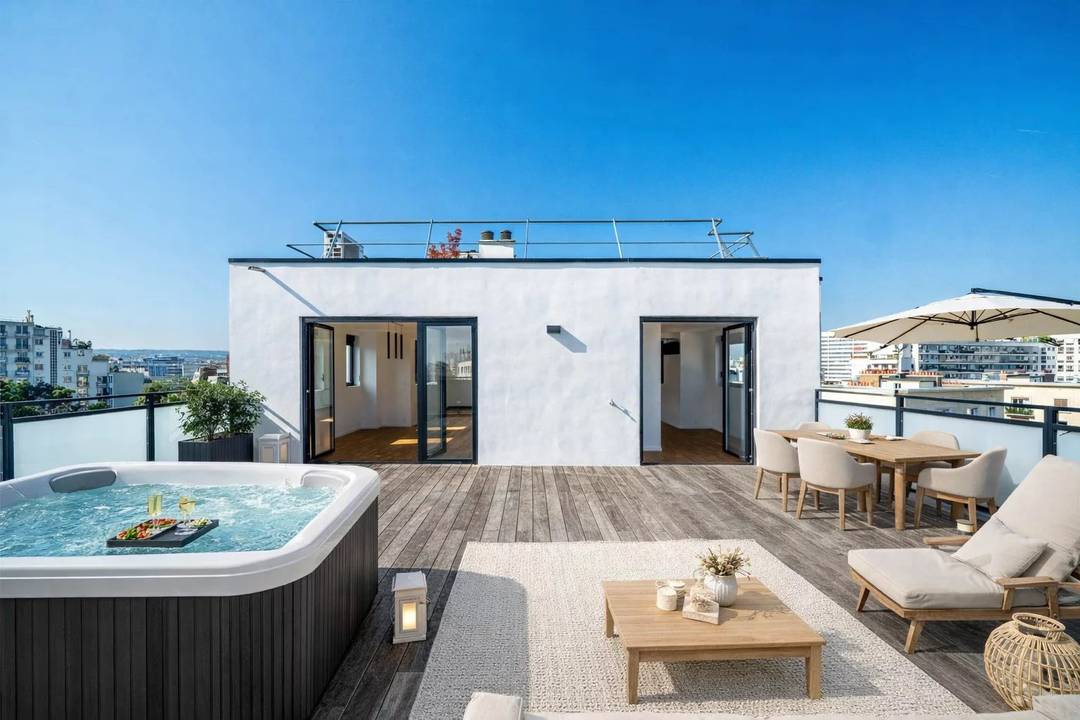 7 pièces en duplex au dernier étage vue Tour Eiffel