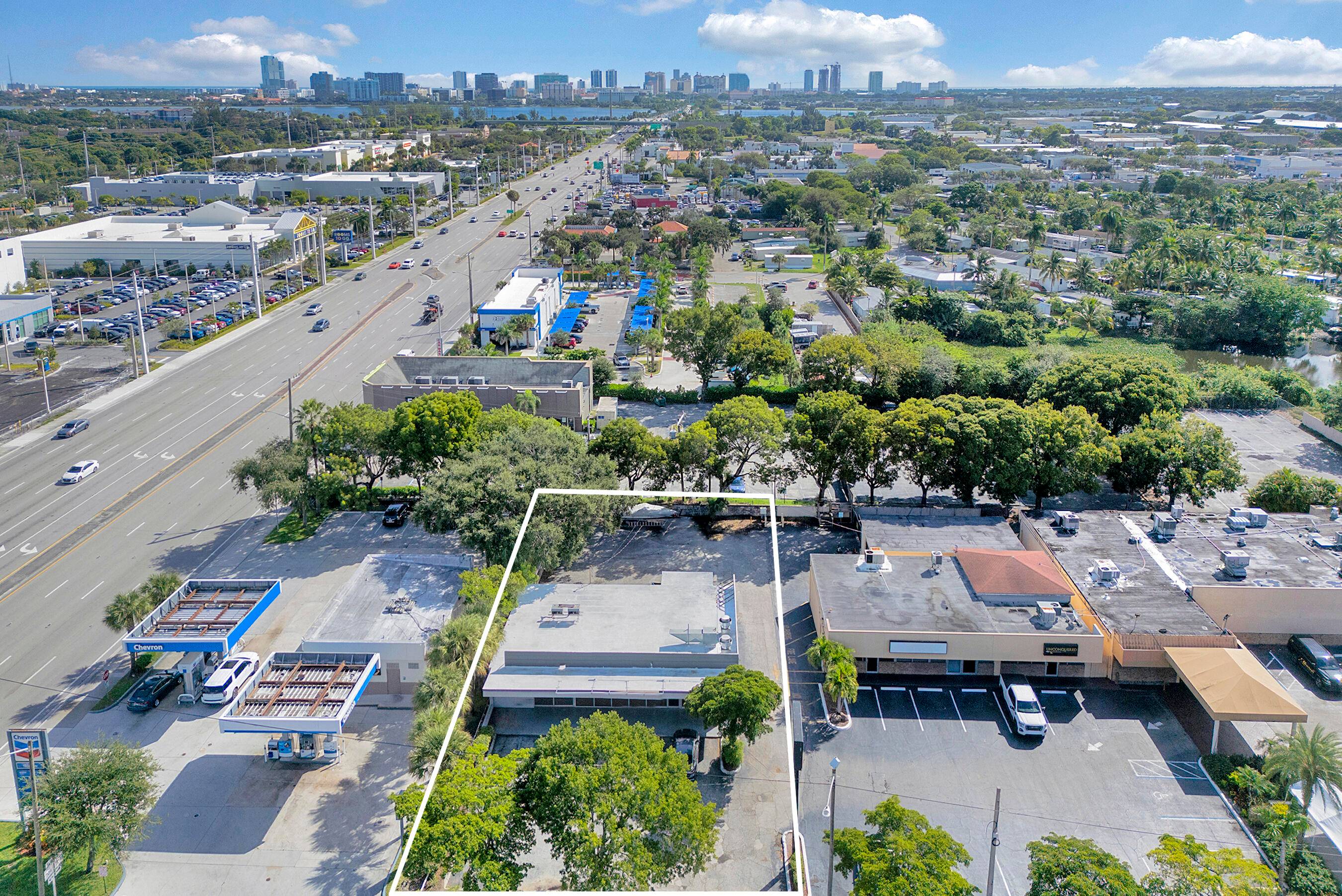 Prime West Palm Beach commercial opportunity.