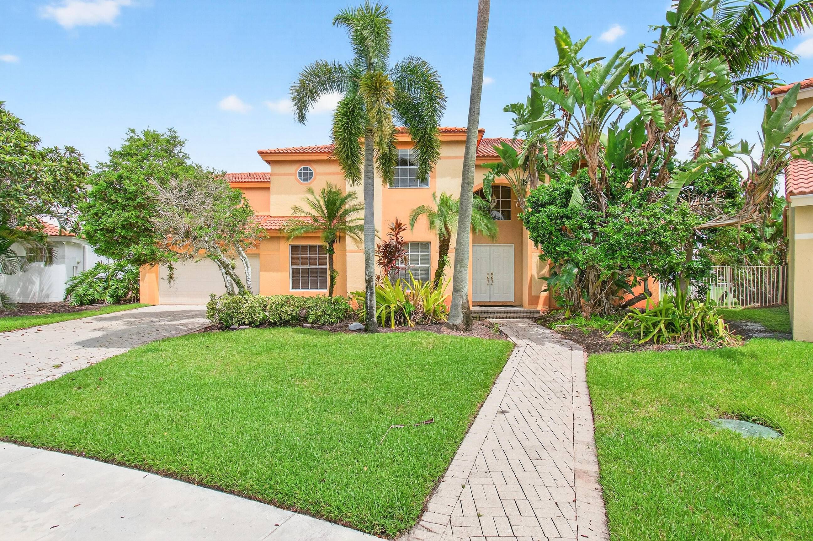 Welcome to this two story pool home in the gated community of Regatta at Mission Bay !