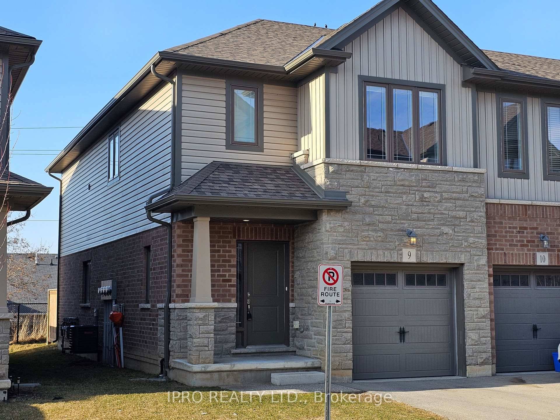 This freehold end unit townhome, built in 2019, is located in the desirable West Brantford area.