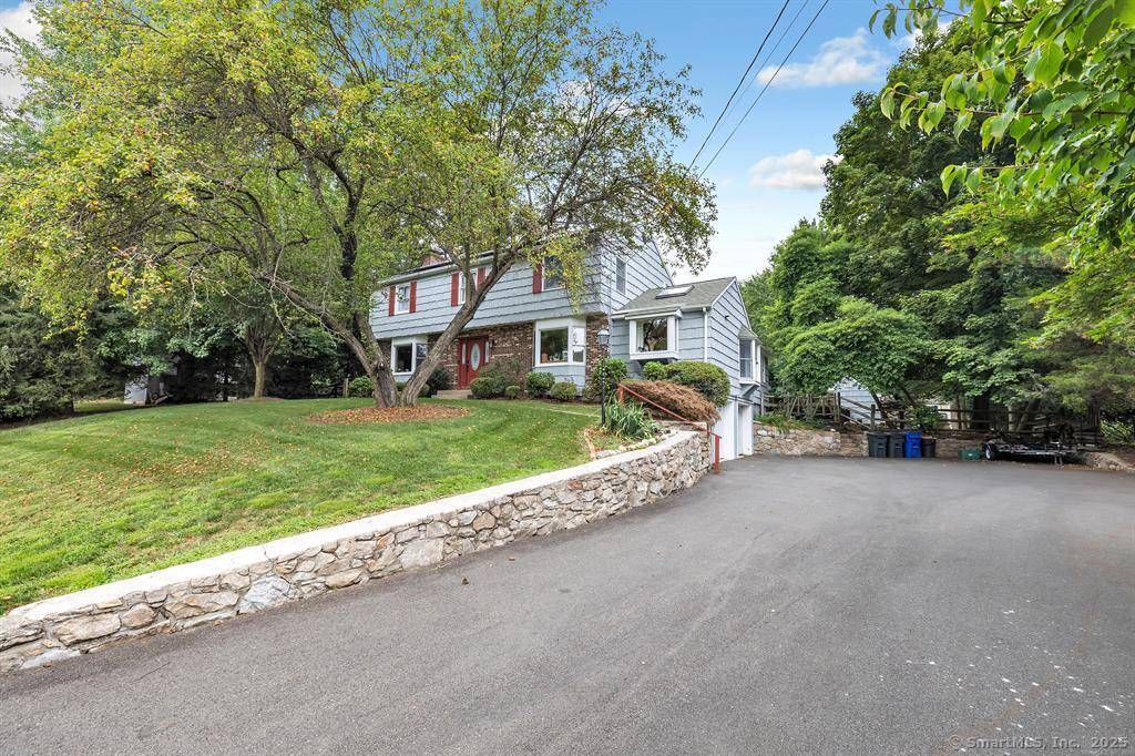 Come check out this classic colonial is on a ideal quiet neighborhood street in Cranbury near the Westport line.