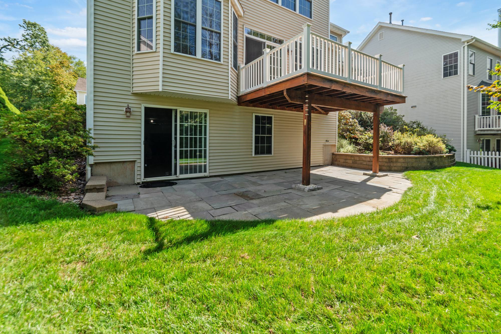 This charming, free standing home offers a desirable and comfortable lifestyle.