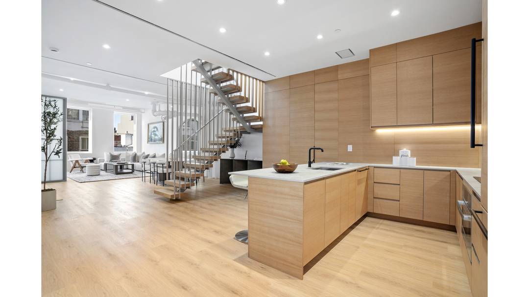 SoHo Penthouse Duplex with Private Terrace amp ; Rooftop Discover an extraordinary fusion of style, sophistication, and luxury in this brand new renovation at 111 Wooster Street, Penthouse C a ...
