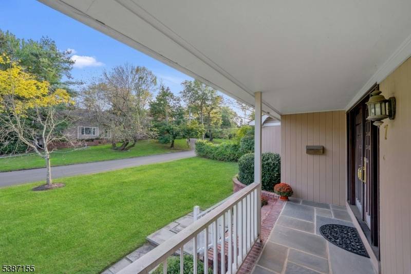 On a tranquil cul de sac, 7 Carleen Ct.