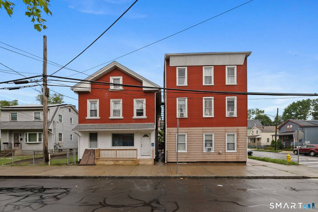 Fully stabilized and well maintained 5 unit multifamily delivering immediate cash flow and operational stability.