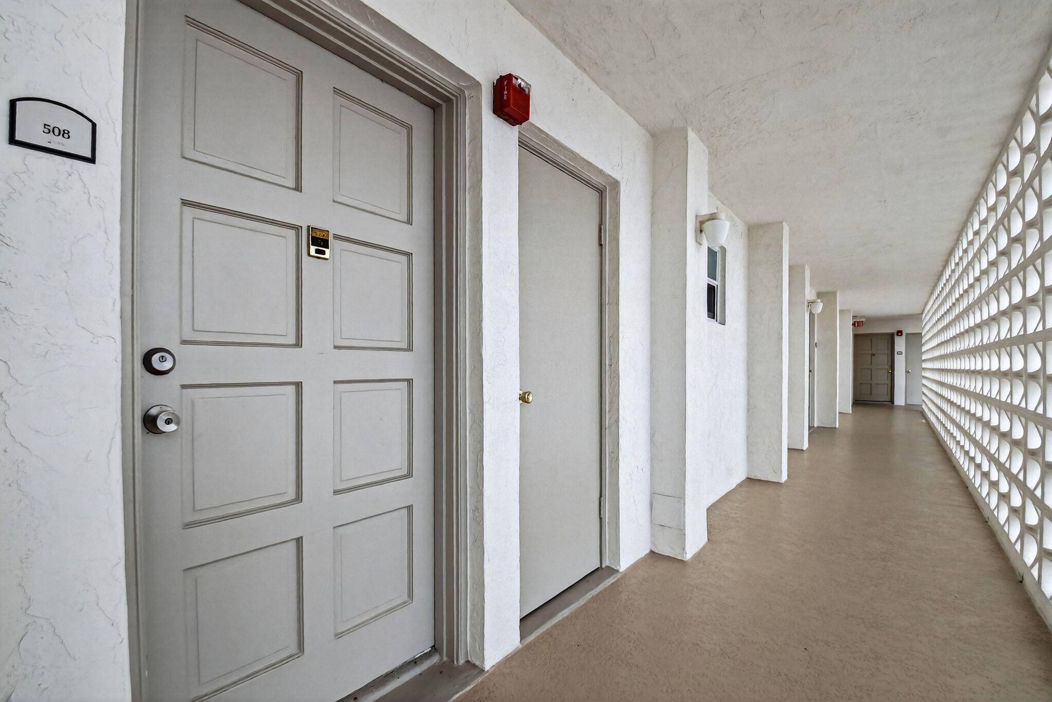 The Tuscany in South Palm Beach, located right on the Atlantic Ocean !