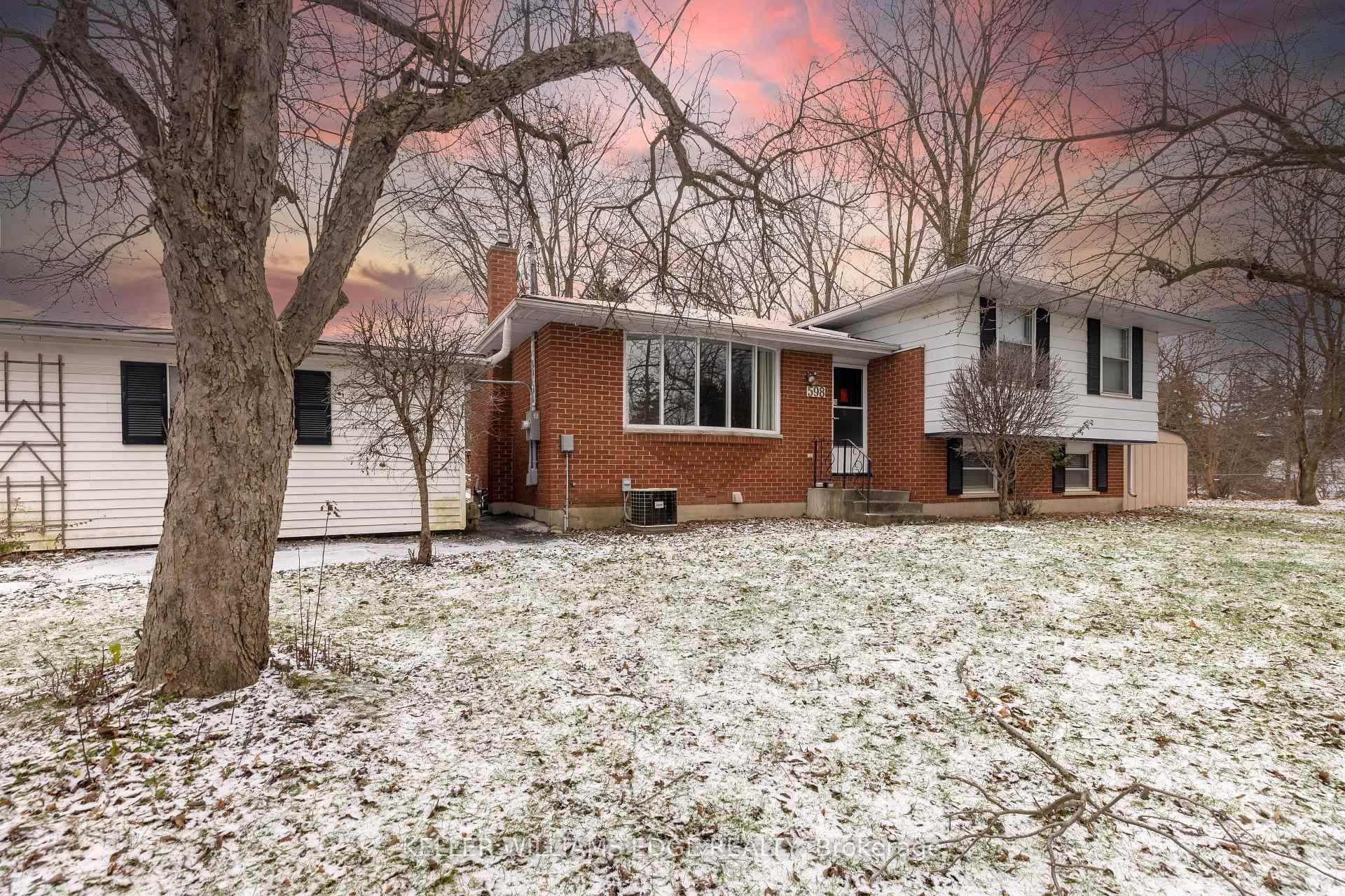 You will love this private 3 bedroom side split backing onto the Thames River.
