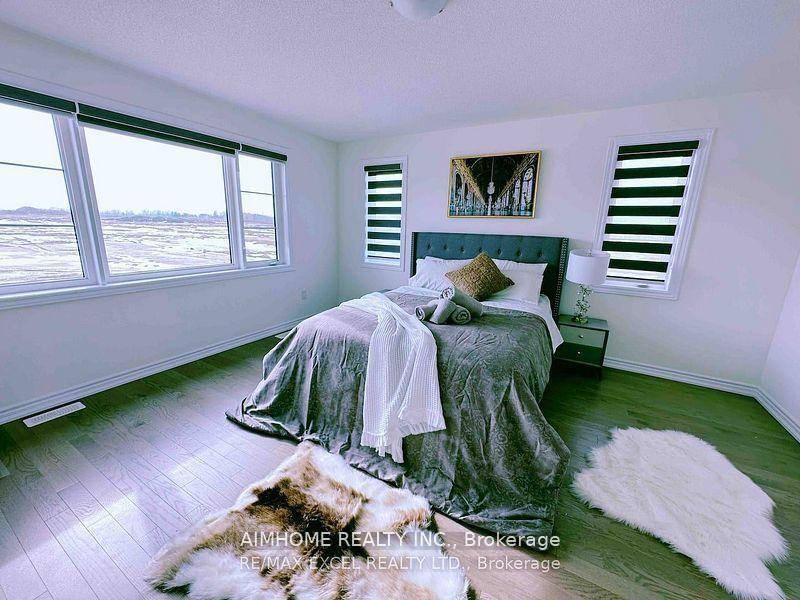 Detached 4 bedroom house with 3 full washroom on the second floor modern kitchen and breakfast area with ceramic flooring and 9 ft ceiling with lots of upgrade, oak staircase ...